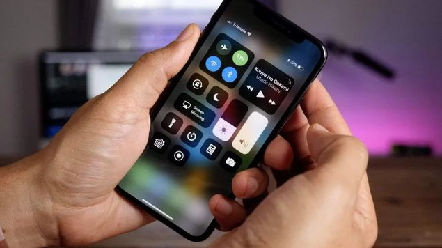 海南苹果手机维修分享iPhone 12信号差怎么办 
