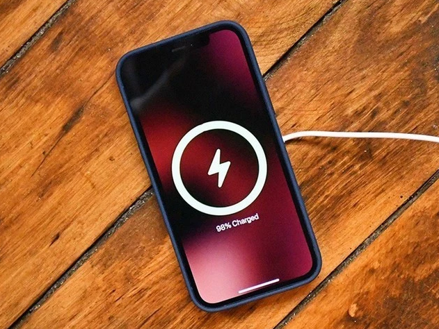 海南苹果手机维修分享iPhone 12可以随便充电吗 